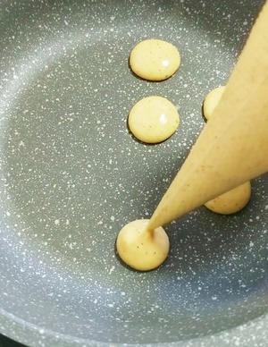 南瓜红枣燕麦松饼 8+宝宝辅食的做法 步骤4