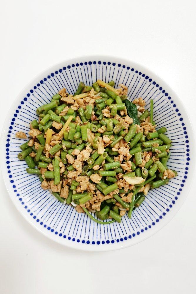 豆角肉末炸酱面