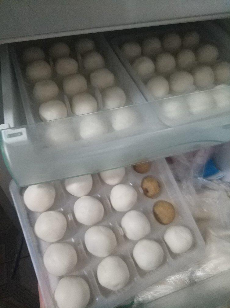 花生黑芝麻汤圆