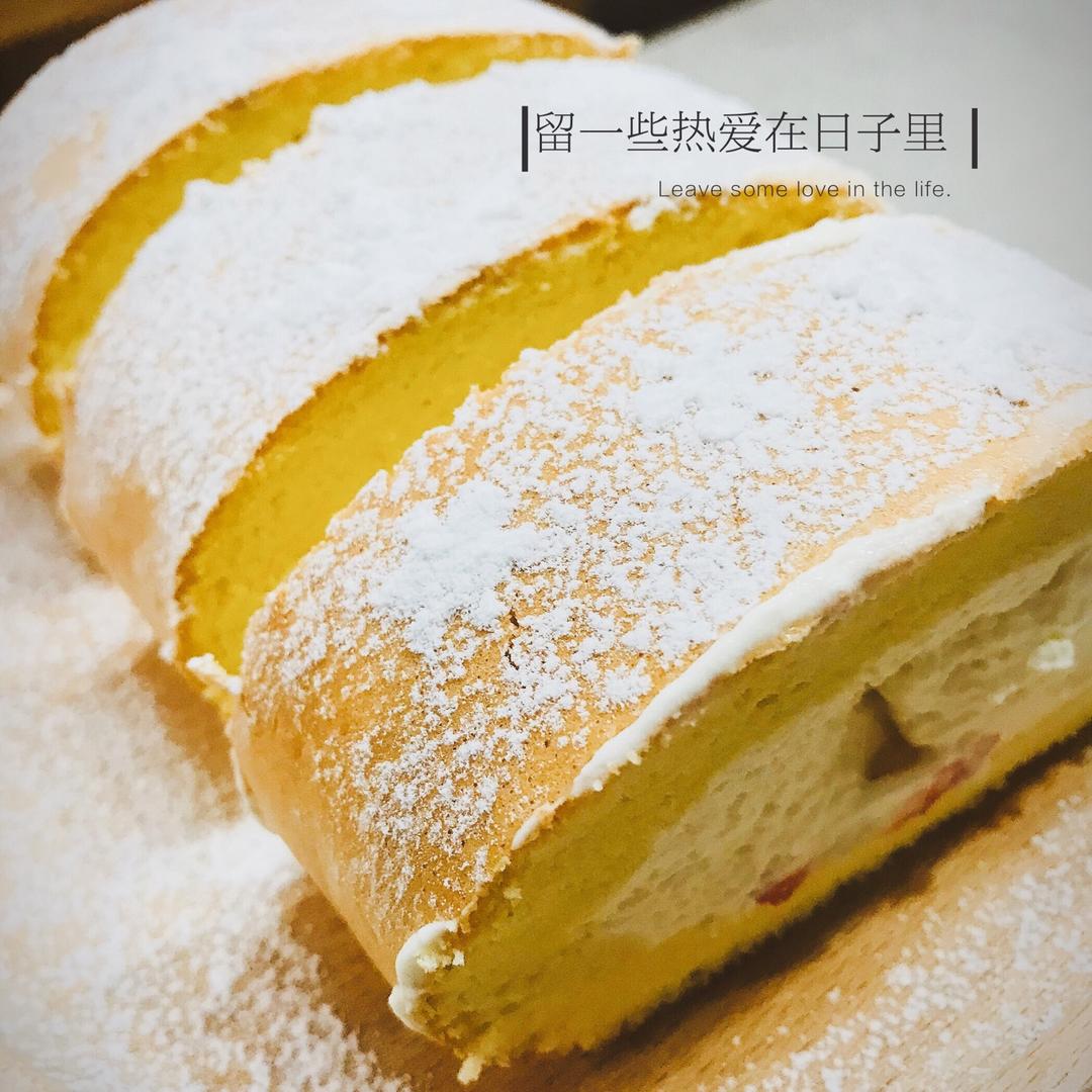 草莓奶油卷/O卷/小山卷