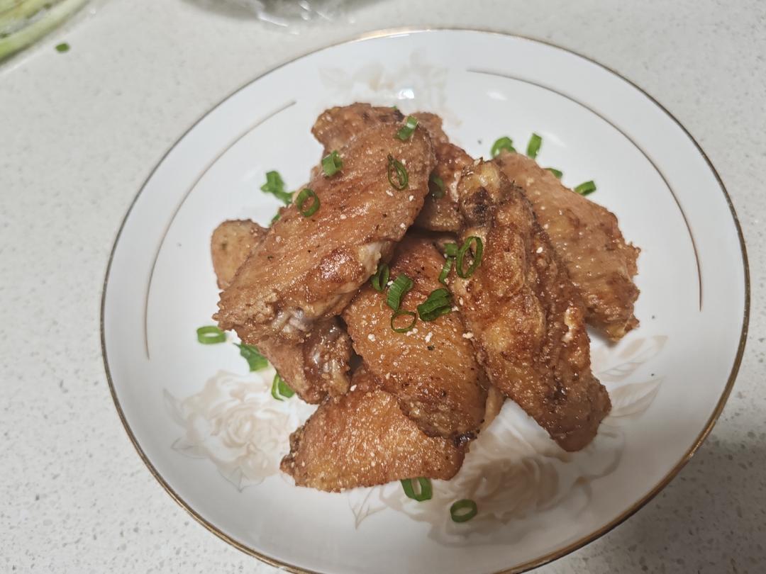 网红菜～好吃到嗦手指的蒜香鸡翅
