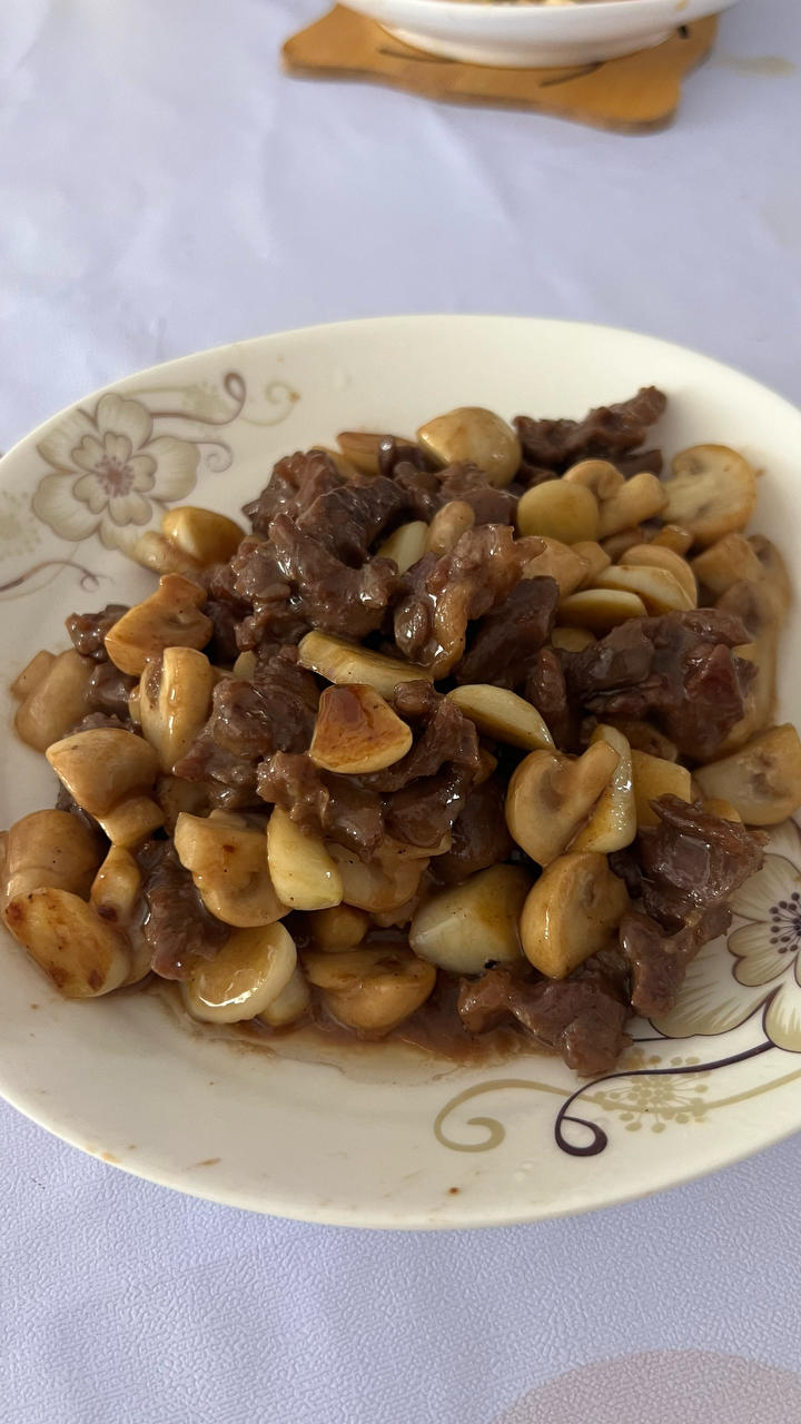 有手就会的蒜香口蘑牛肉粒