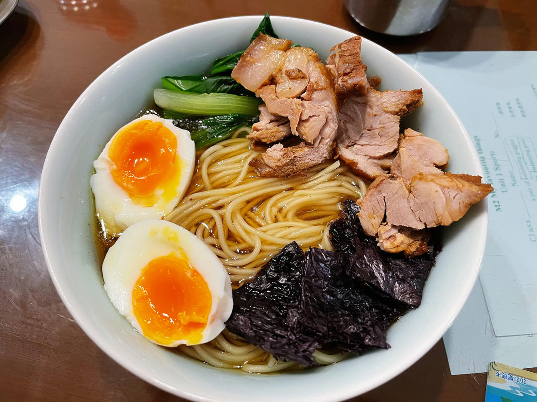 日式豚骨拉面