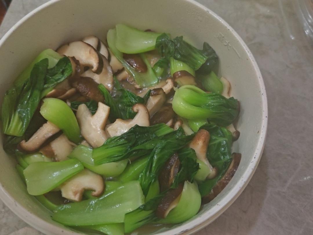 清炒香菇青菜