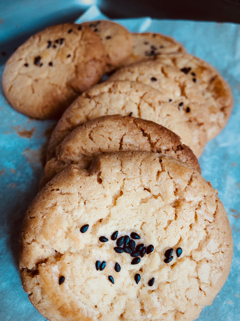 轻轻一按就碎掉的原味桃酥（不输猪油版）