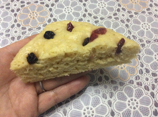 不用揉面，简单易做的——蔓越莓发糕