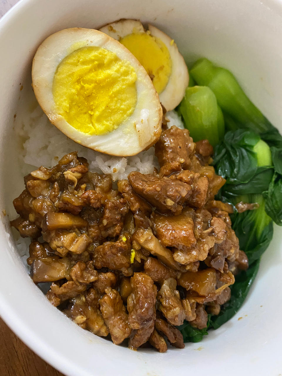 洋葱酥卤肉饭