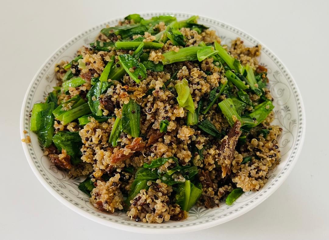 豆豉鲮鱼油麦菜炒藜麦饭的做法