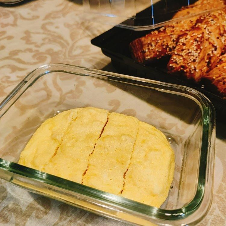 宝宝9个月辅食：简单到不行的米粉蒸蛋糕（消耗米粉）