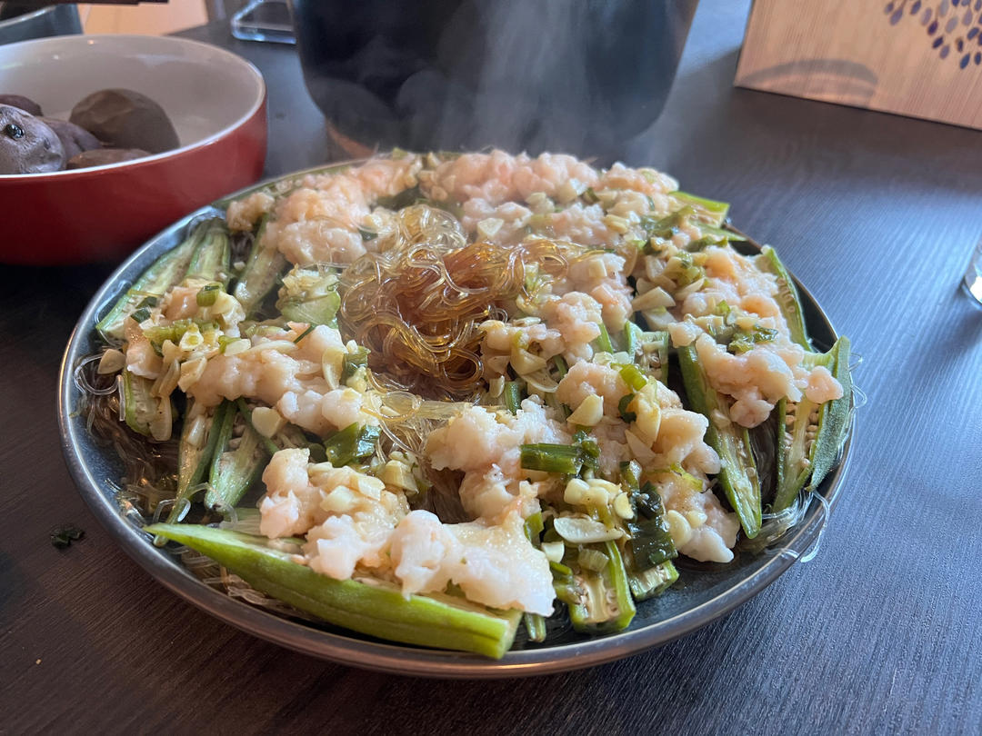 秋葵粉丝蒸虾滑
