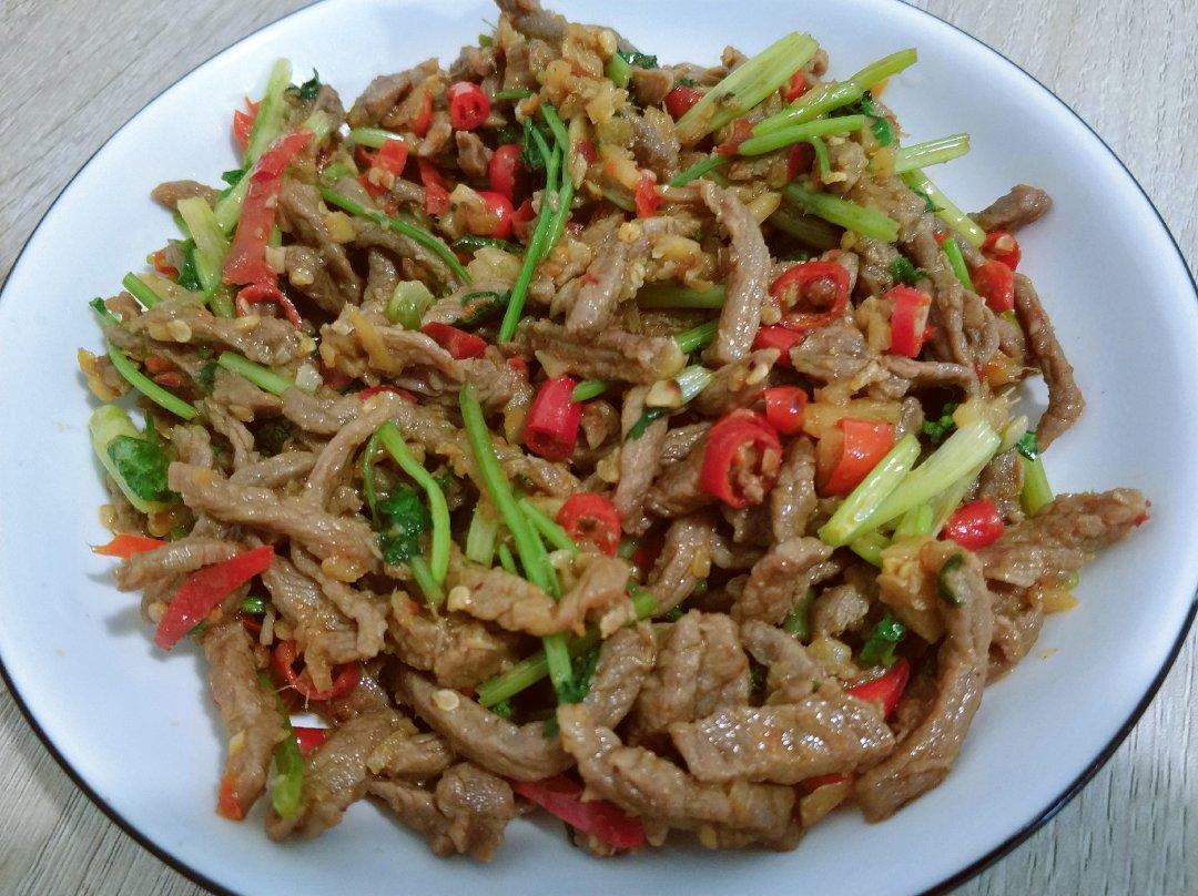 小炒黄牛肉（湘菜）