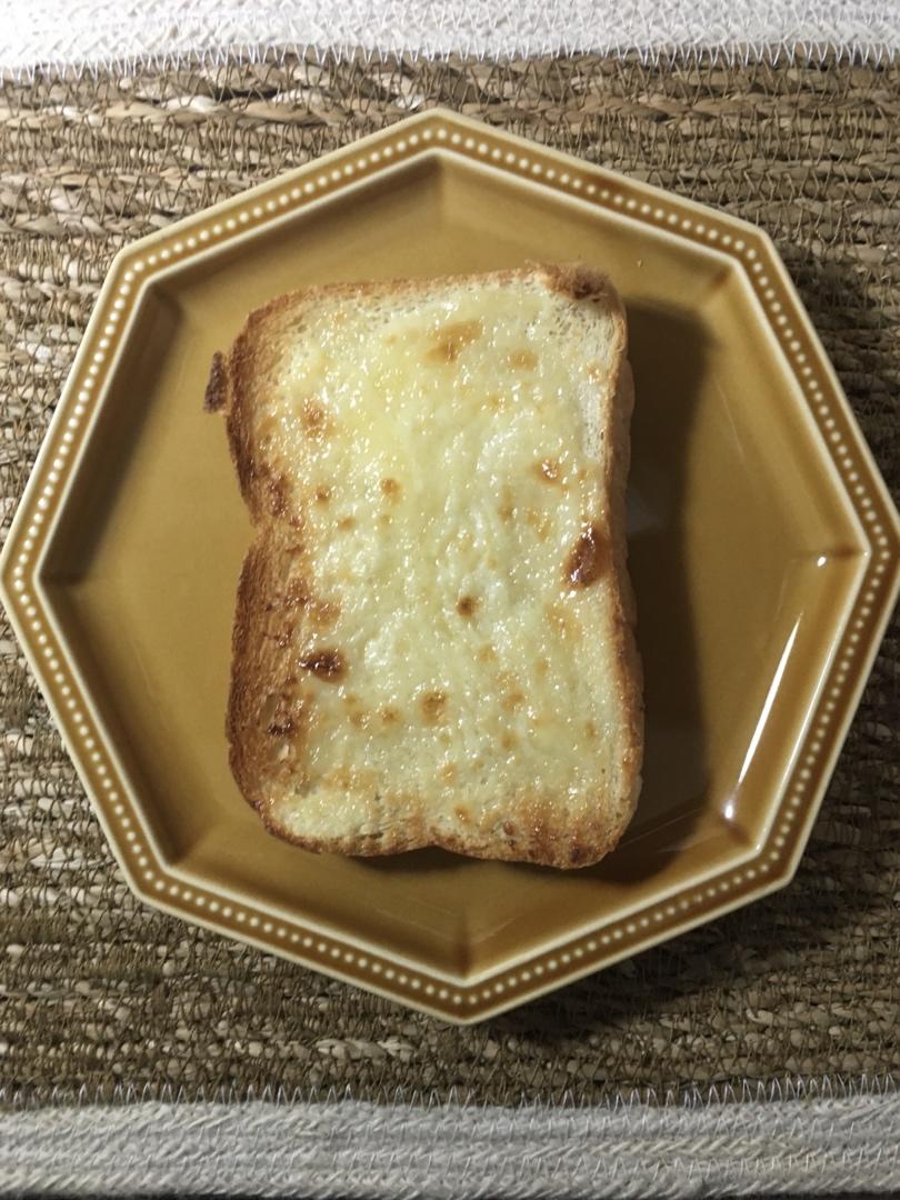 炼乳蛋黄酱烤吐司🍞マヨミルクトースト