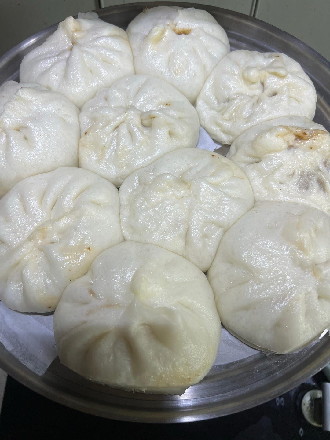 鲜美多汁的洋葱牛肉包子