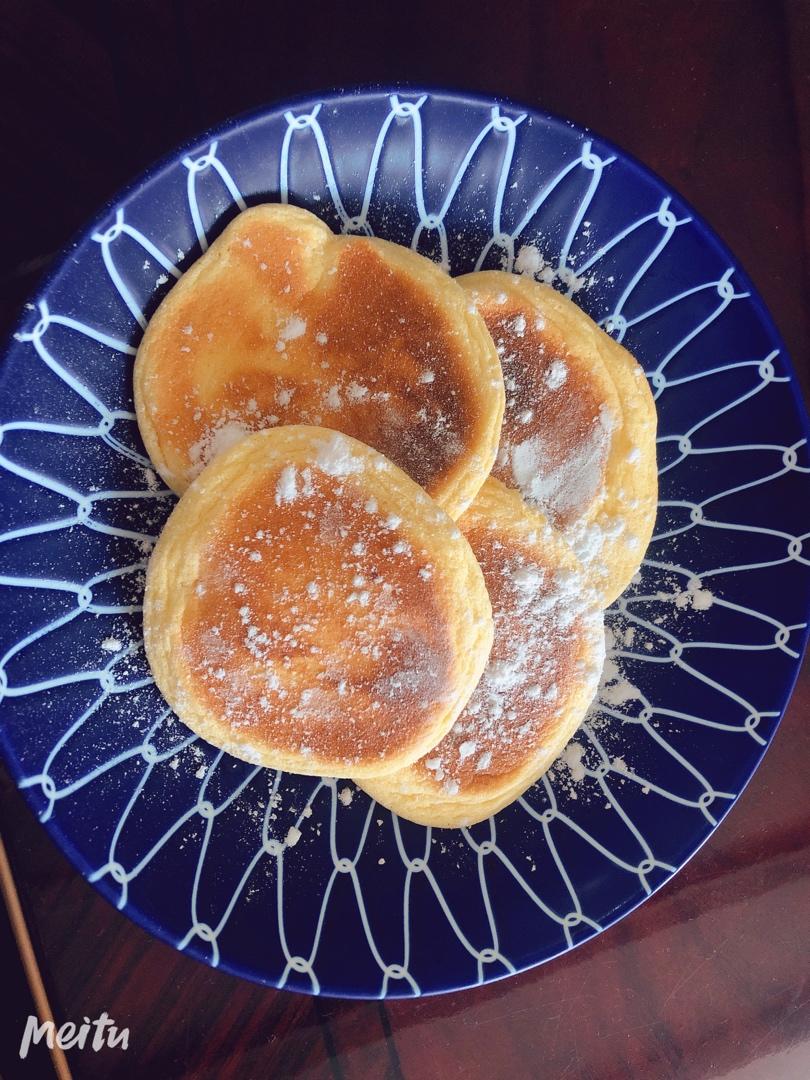 不用烤箱 15分钟无油低糖的舒芙蕾蛋糕松饼 🥞 蓬松绵软