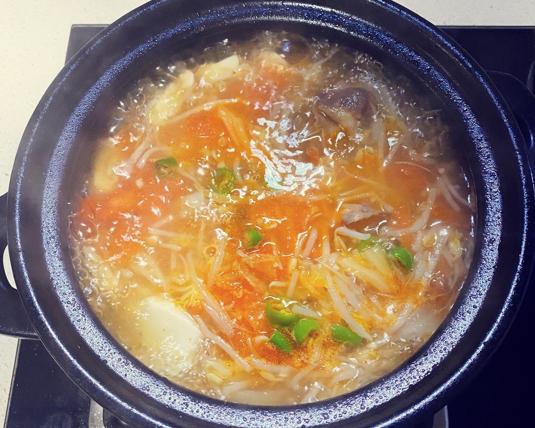 辣白菜豆芽豆腐汤❤️㊙️一口气喝三大碗