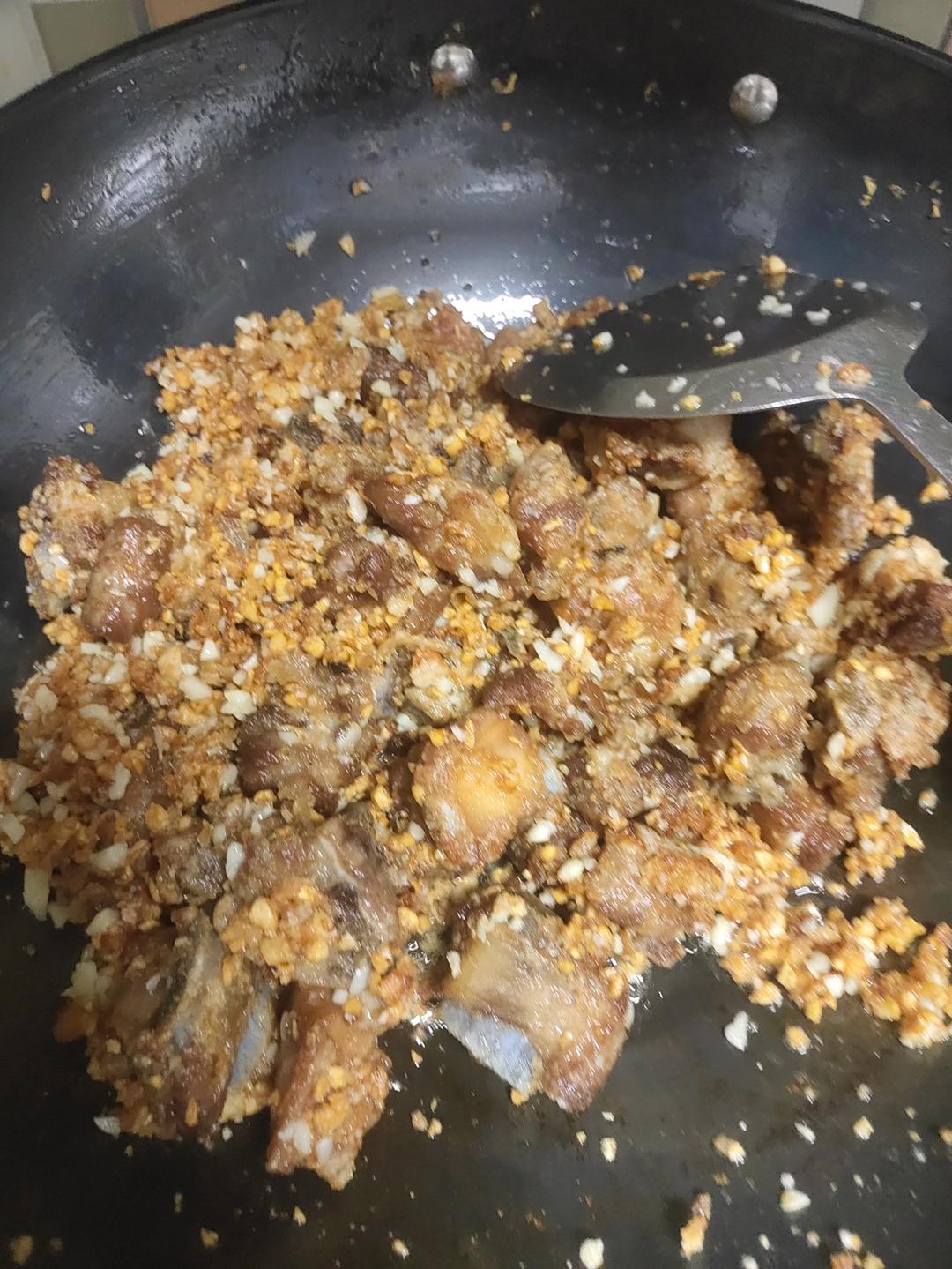 金牌蒜香排骨