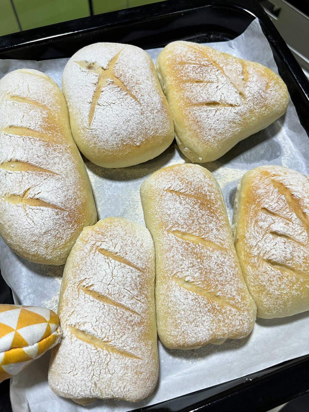 波兰种牛奶面包卷