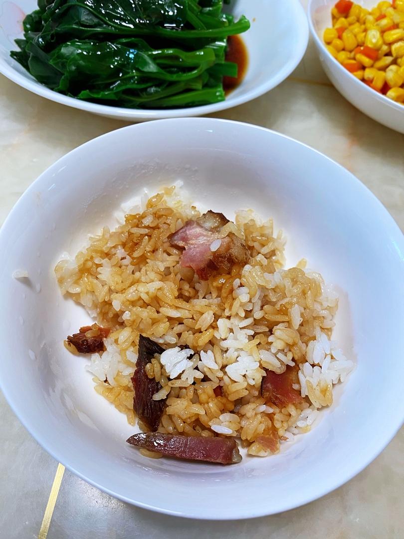 腊肉煲仔饭—电饭锅简易版
