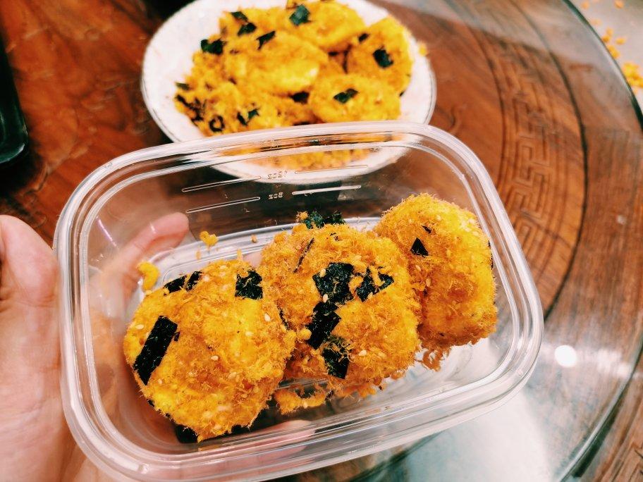 爆浆肉松小贝