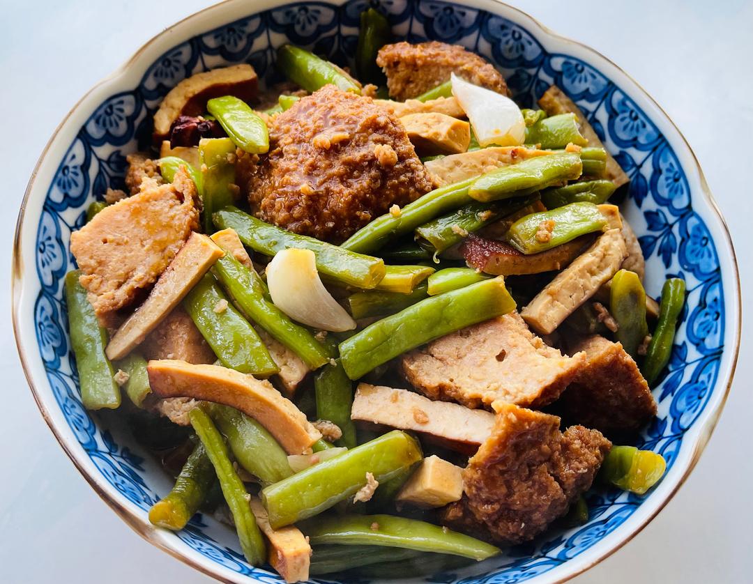 豆腐干丸子烧豆角的做法