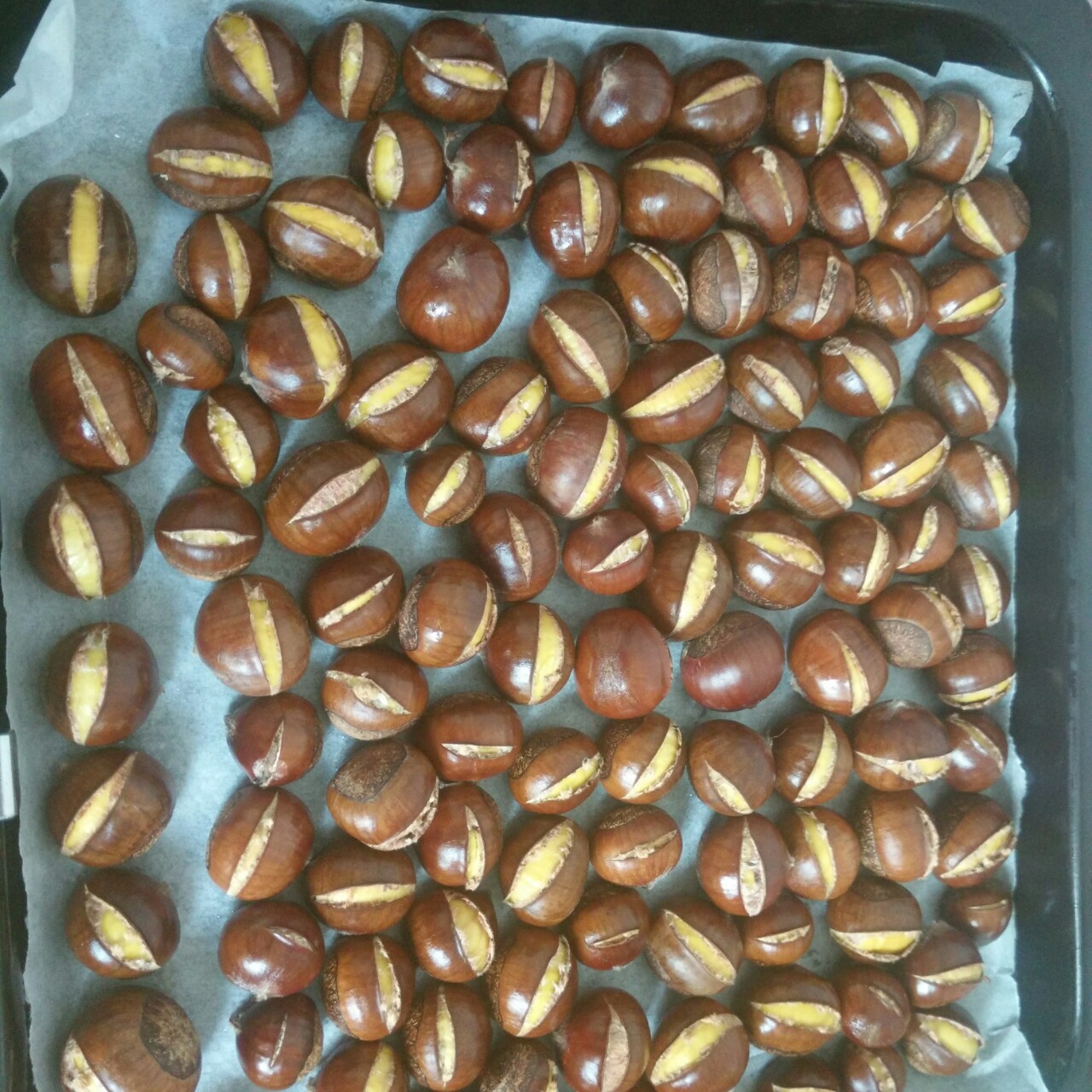 手剥烤栗子