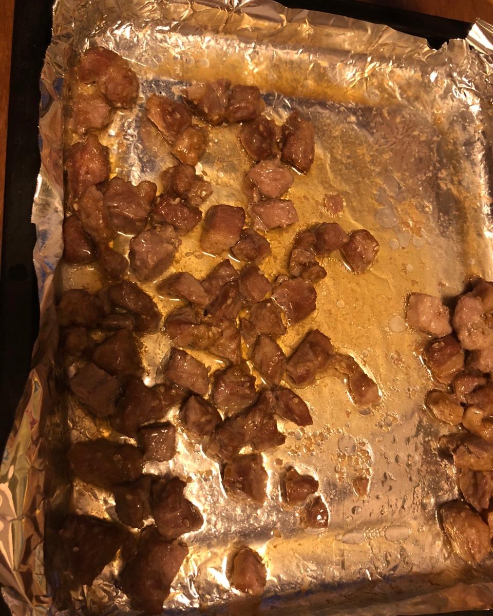 非常简单非常好吃的烤梅花肉