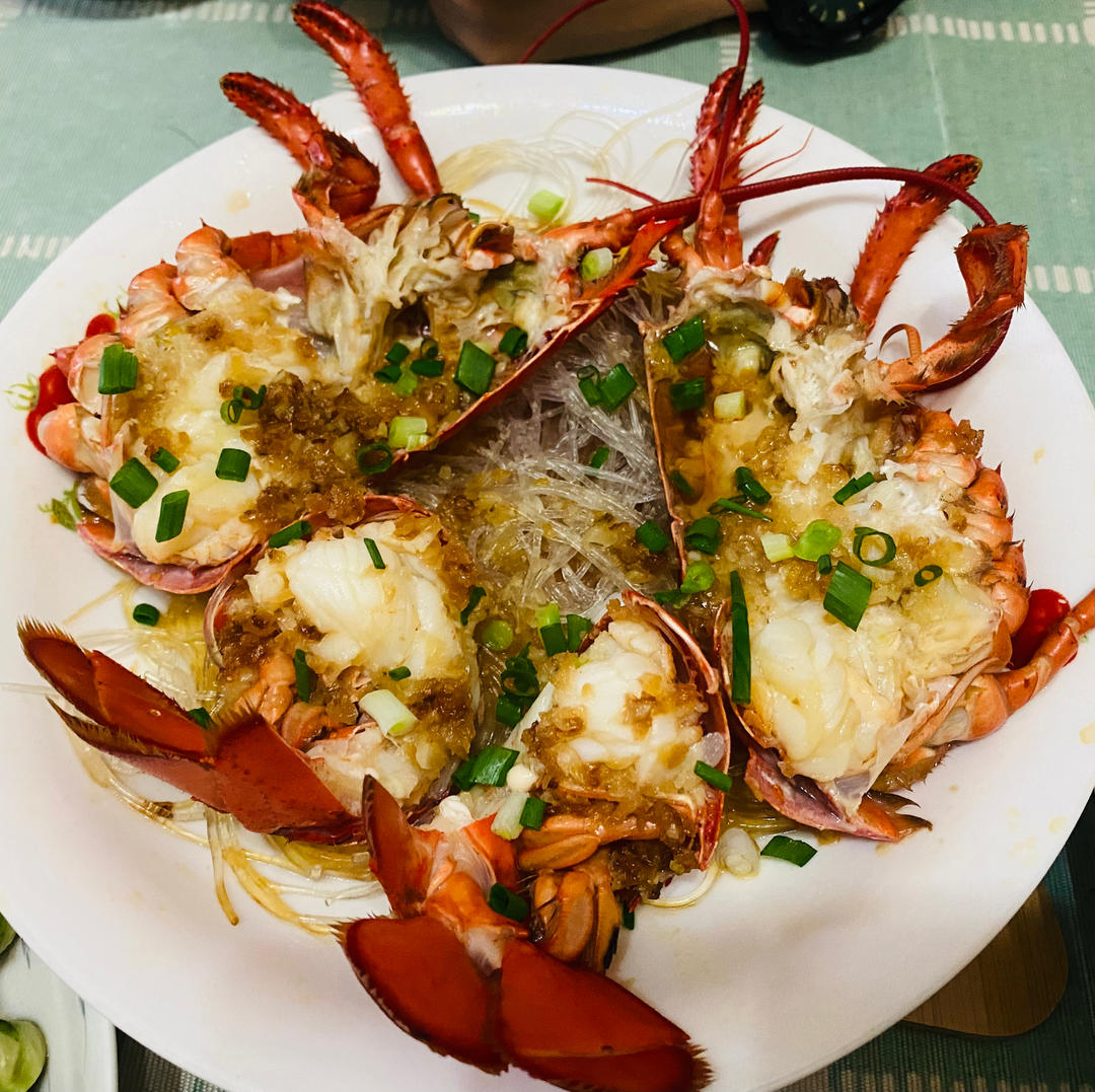 蒜蓉粉丝蒸大虾