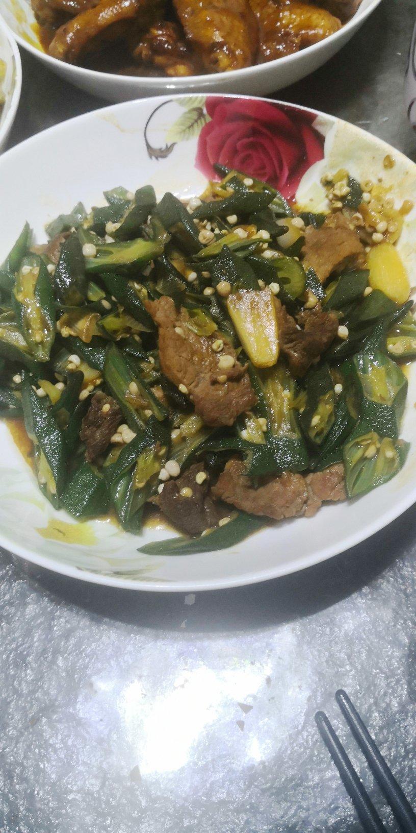 秋葵炒肉