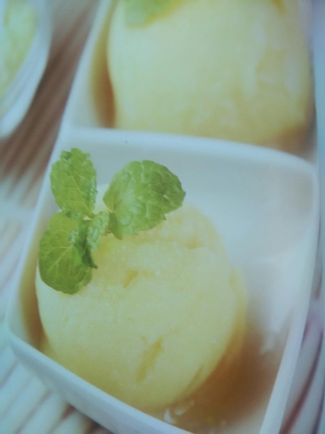 香草牛奶冰淇淋的做法