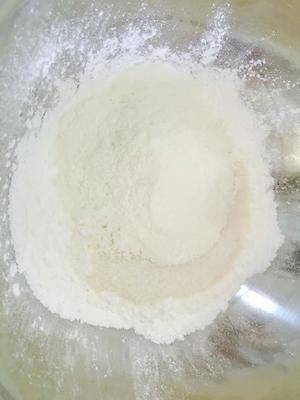 椰蓉牛奶水晶冻的做法 步骤2