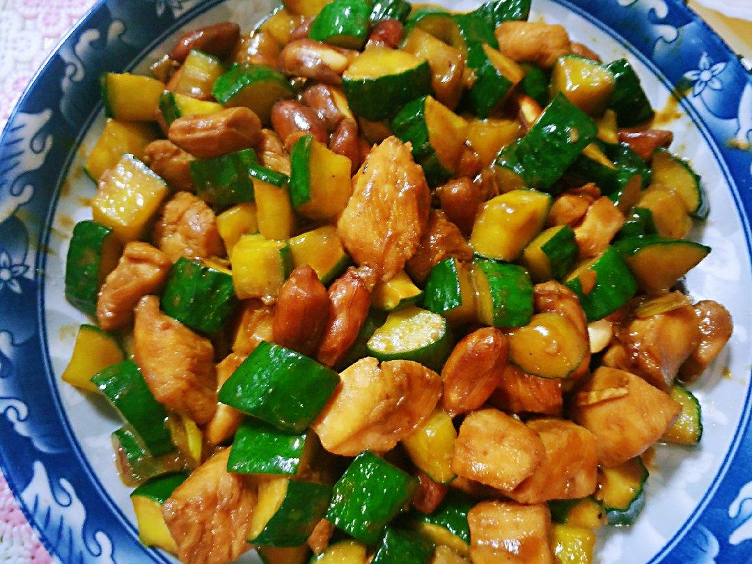 酱爆黄瓜鸡丁