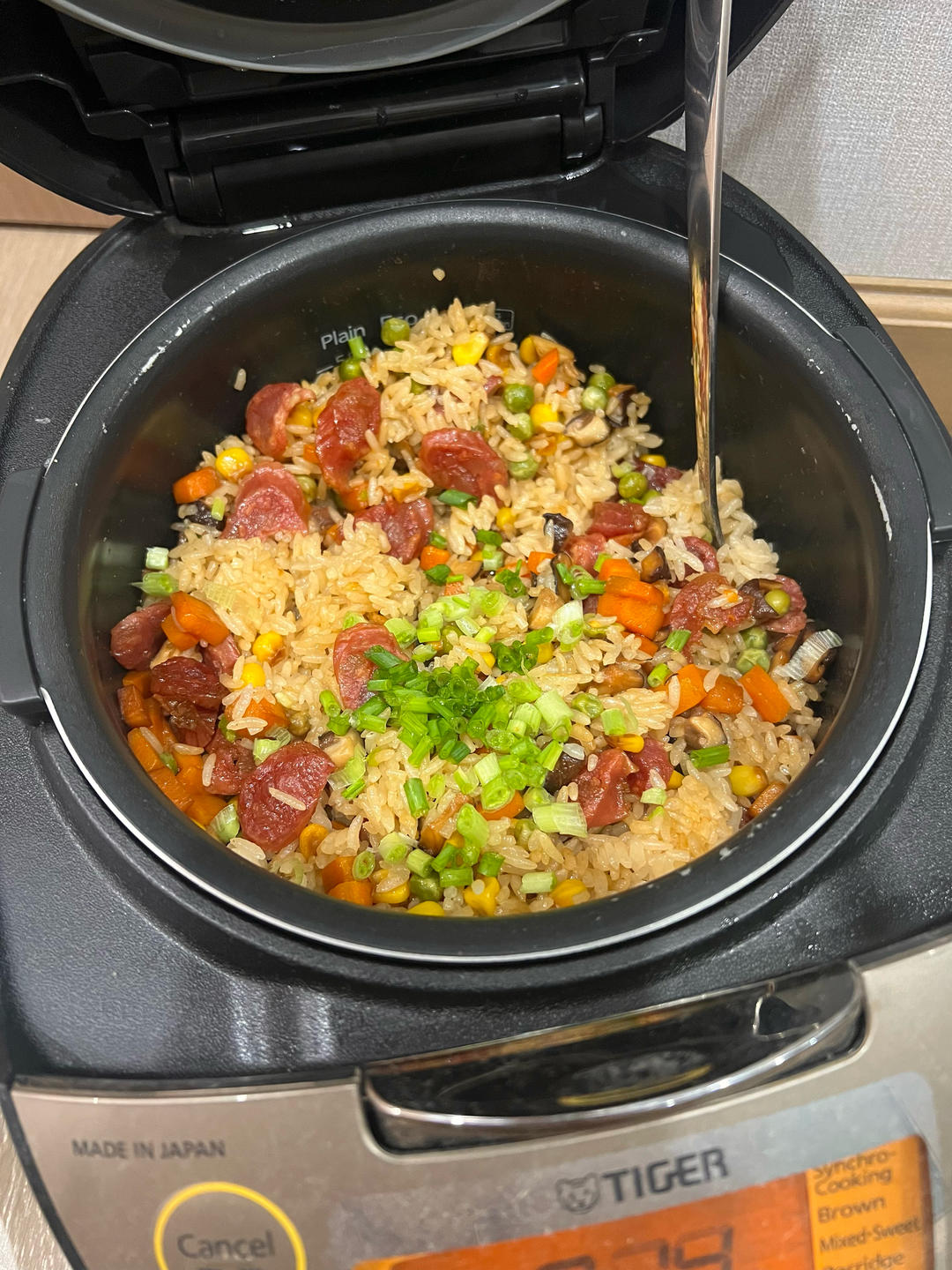 懒人必备～电饭煲腊肠焖饭