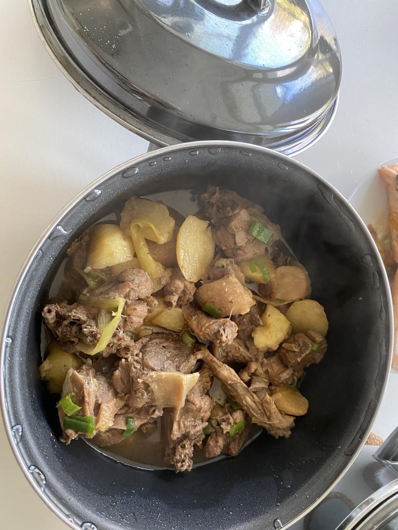 薯仔闷骚鸭