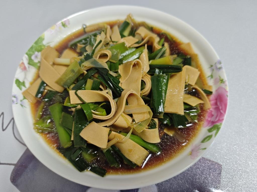 超级下饭的大蒜炒百叶——光嘴吃也香