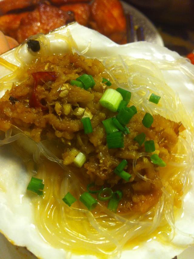 蒜蓉粉丝蒸日月贝