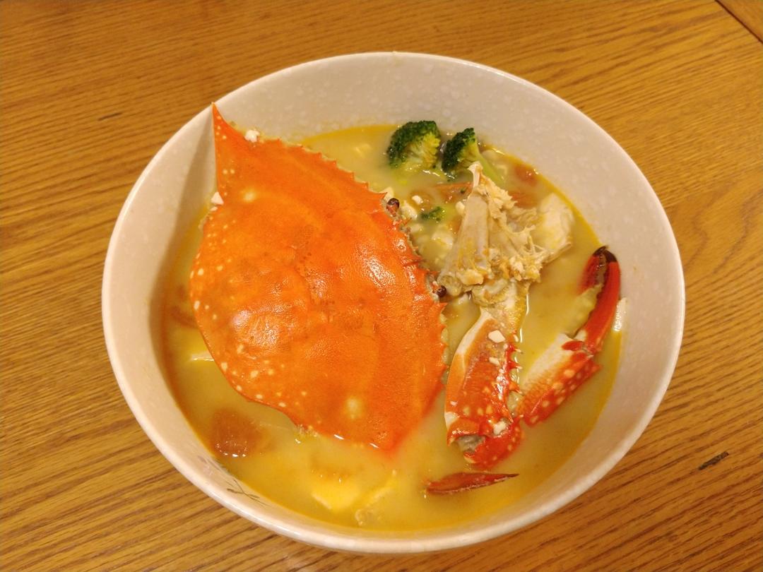 只放盐的梭子蟹炖豆腐的做法