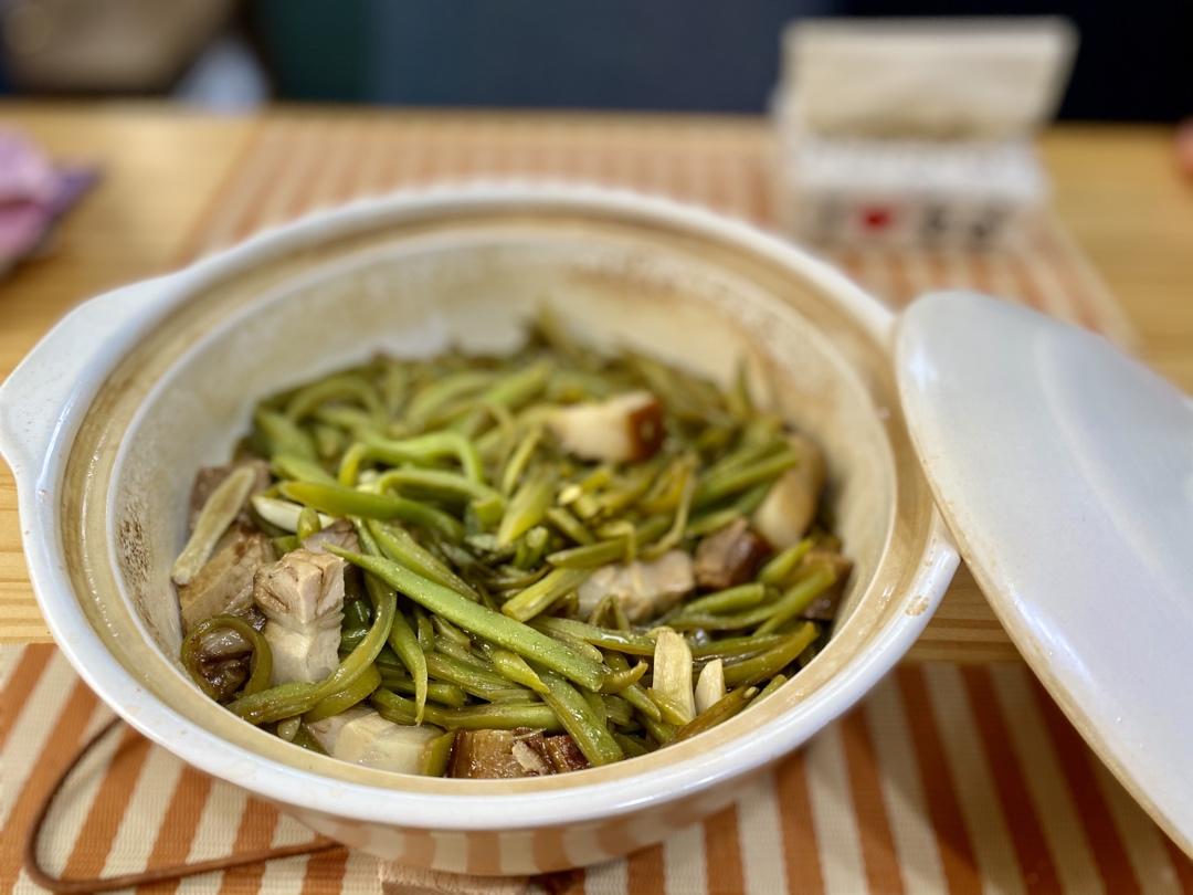 五花肉焖豆角