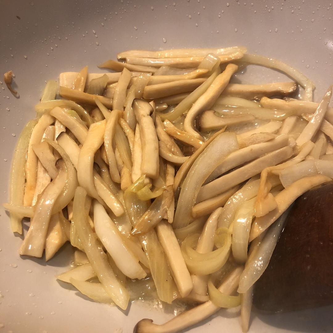 洋葱遇到杏鲍菇
