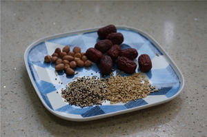 红枣藜麦浆的做法 步骤1
