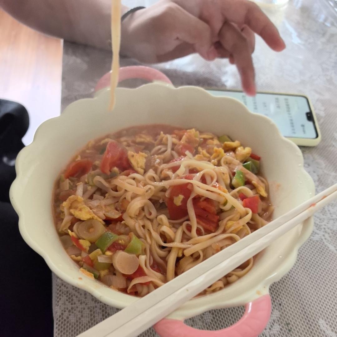 恨不得抱着锅舔的番茄鸡蛋面