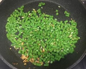 橄榄菜肉末炒豇豆的做法 步骤7