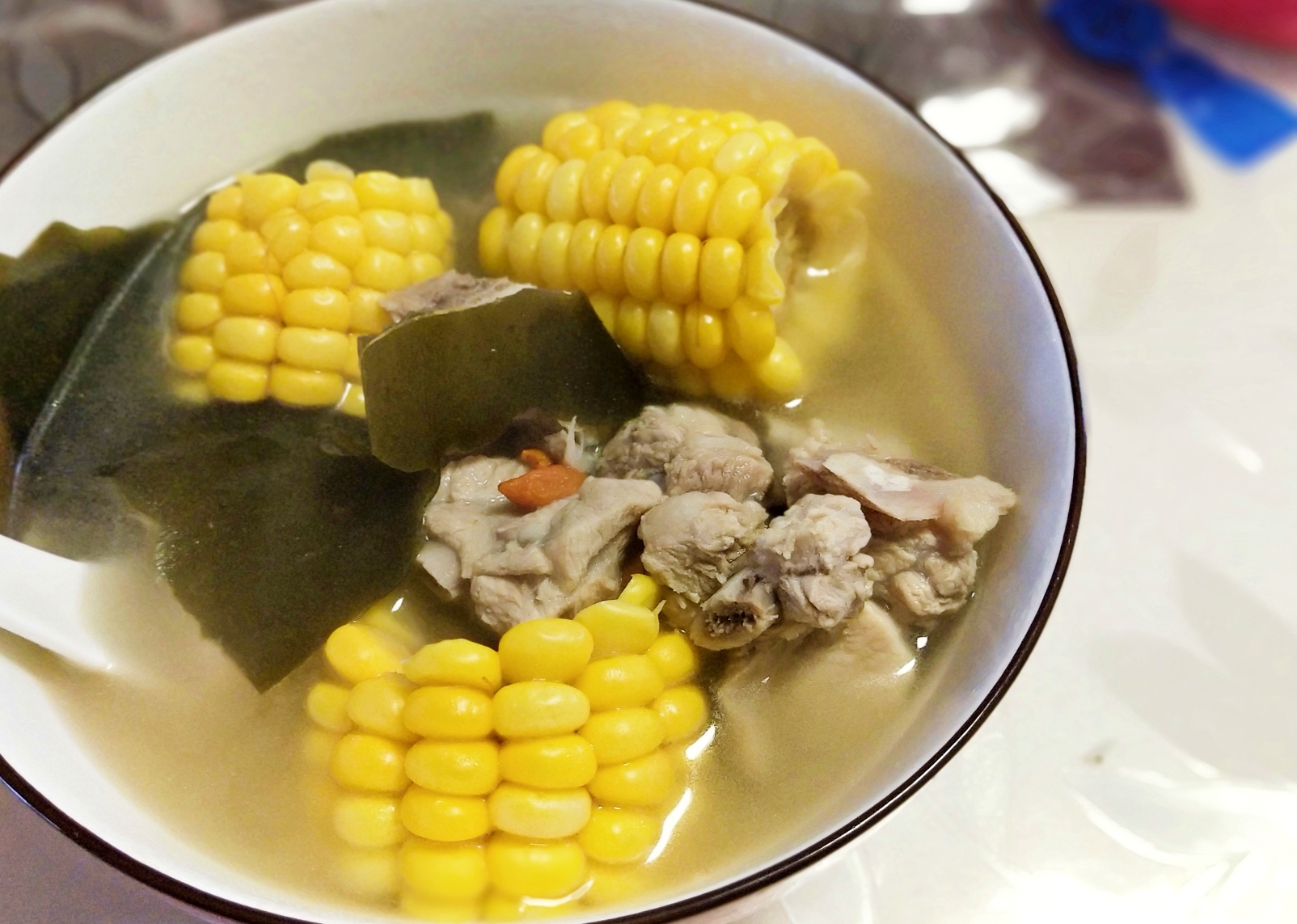 排骨玉米海带汤的做法