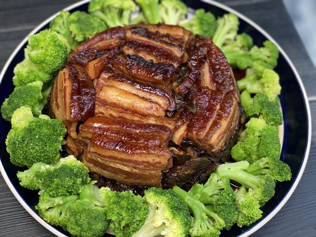 厨师长教你：“咸烧白”的正宗做法，一看就有食欲