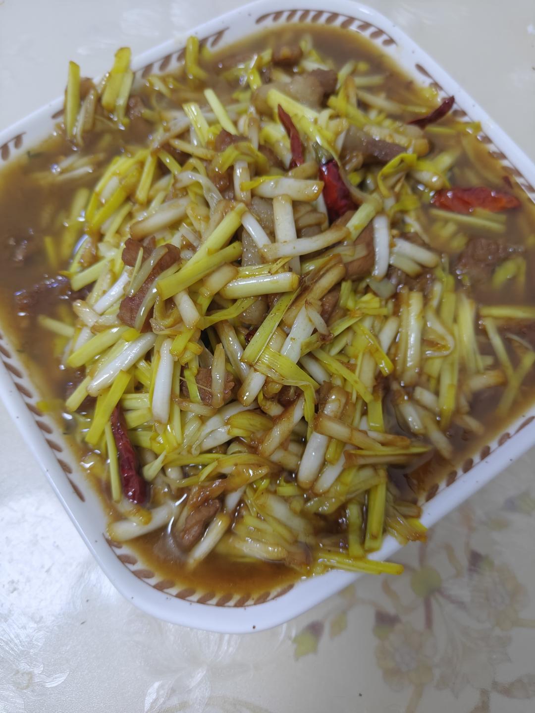 蒜黄炒肉丝