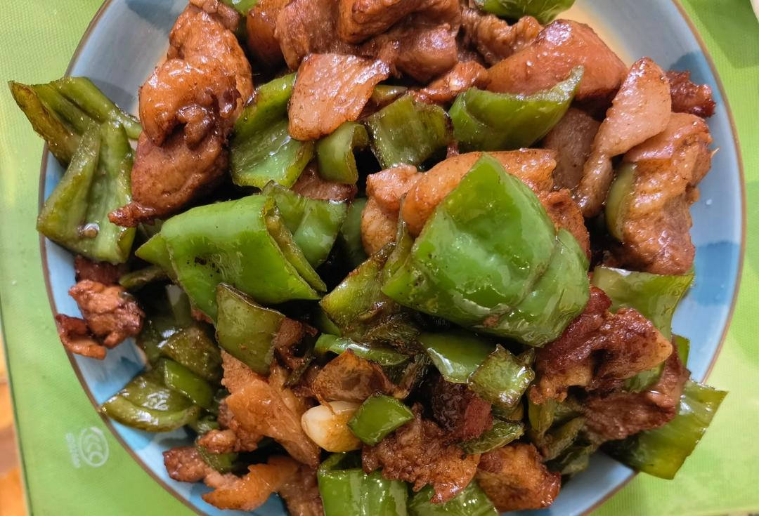 下饭神器👉青椒炒肉