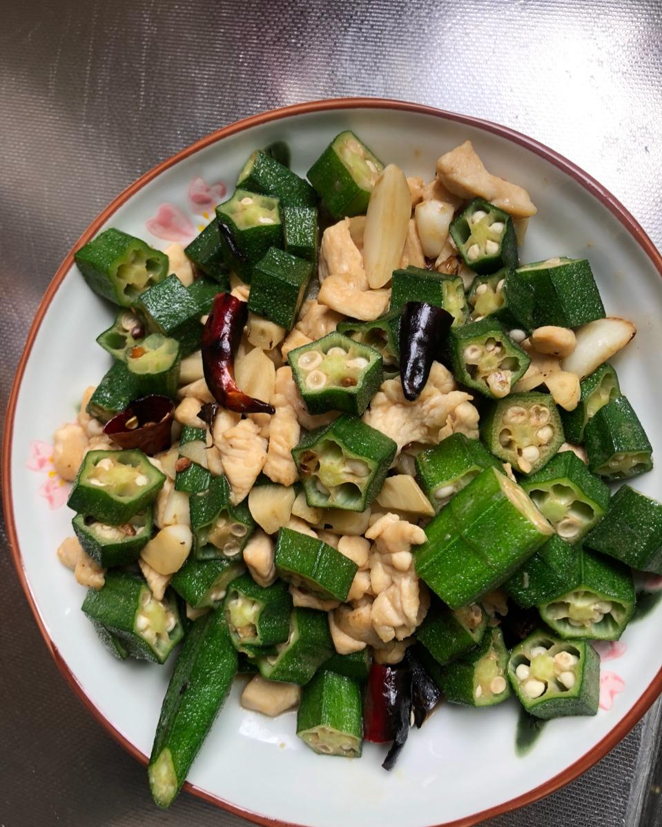 【秋葵鸡丁】这样做，夏天就能愉快地吃肉！