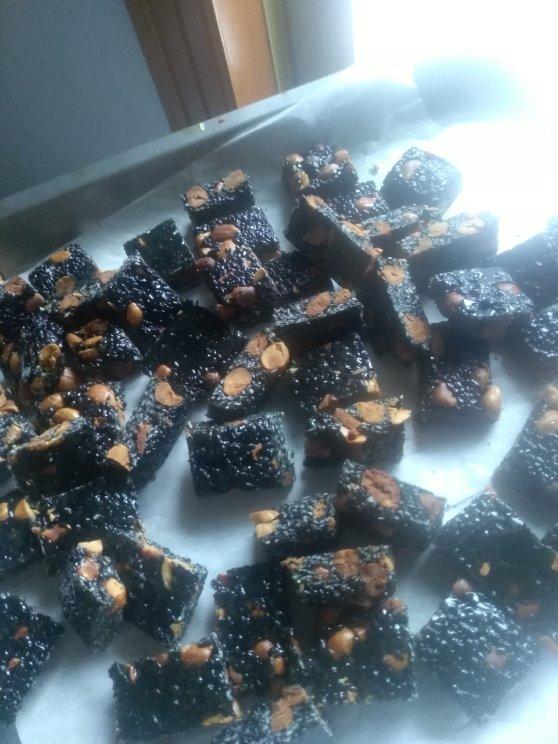 新年芝麻糖_消耗转化糖浆