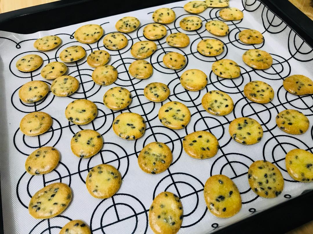 芝麻小脆饼