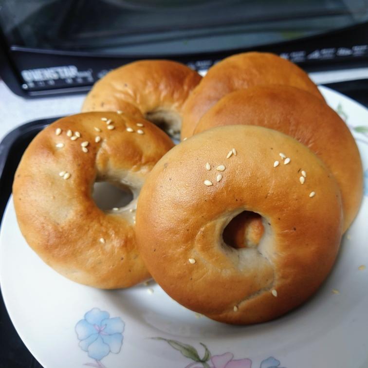 蓝莓贝果🫐