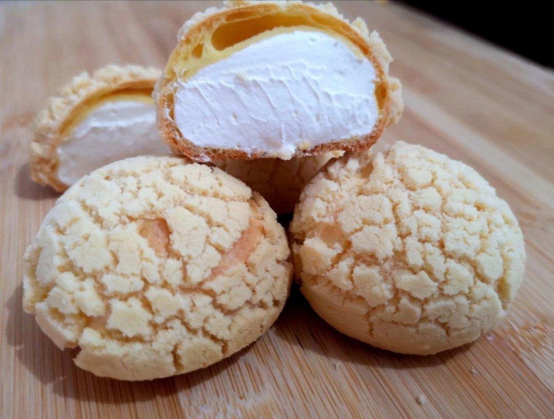 酥皮奶油泡芙--#皮黑森林#